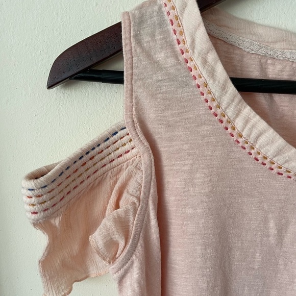 Anthropologie Akemi + Kin Salma Cold Shoulder Tee - Picture 4 of 5